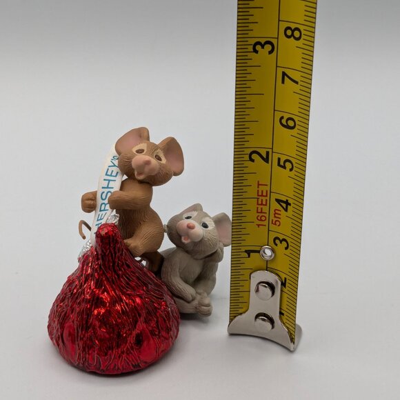 Hallmark Keepsake Sweet Treat Hershey's 1998 Vintage Christmas Ornament - Picture 10 of 10